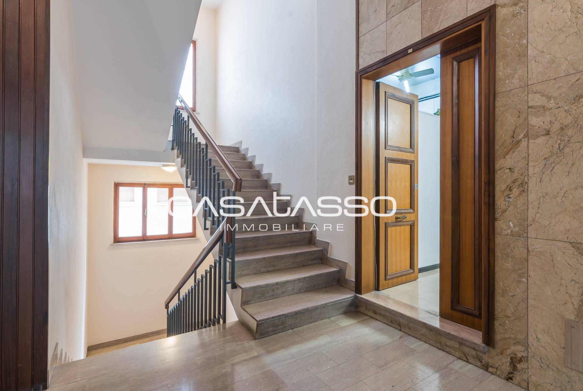 Locale commerciale in vendita a Macerata, V.LE DON BOSCO