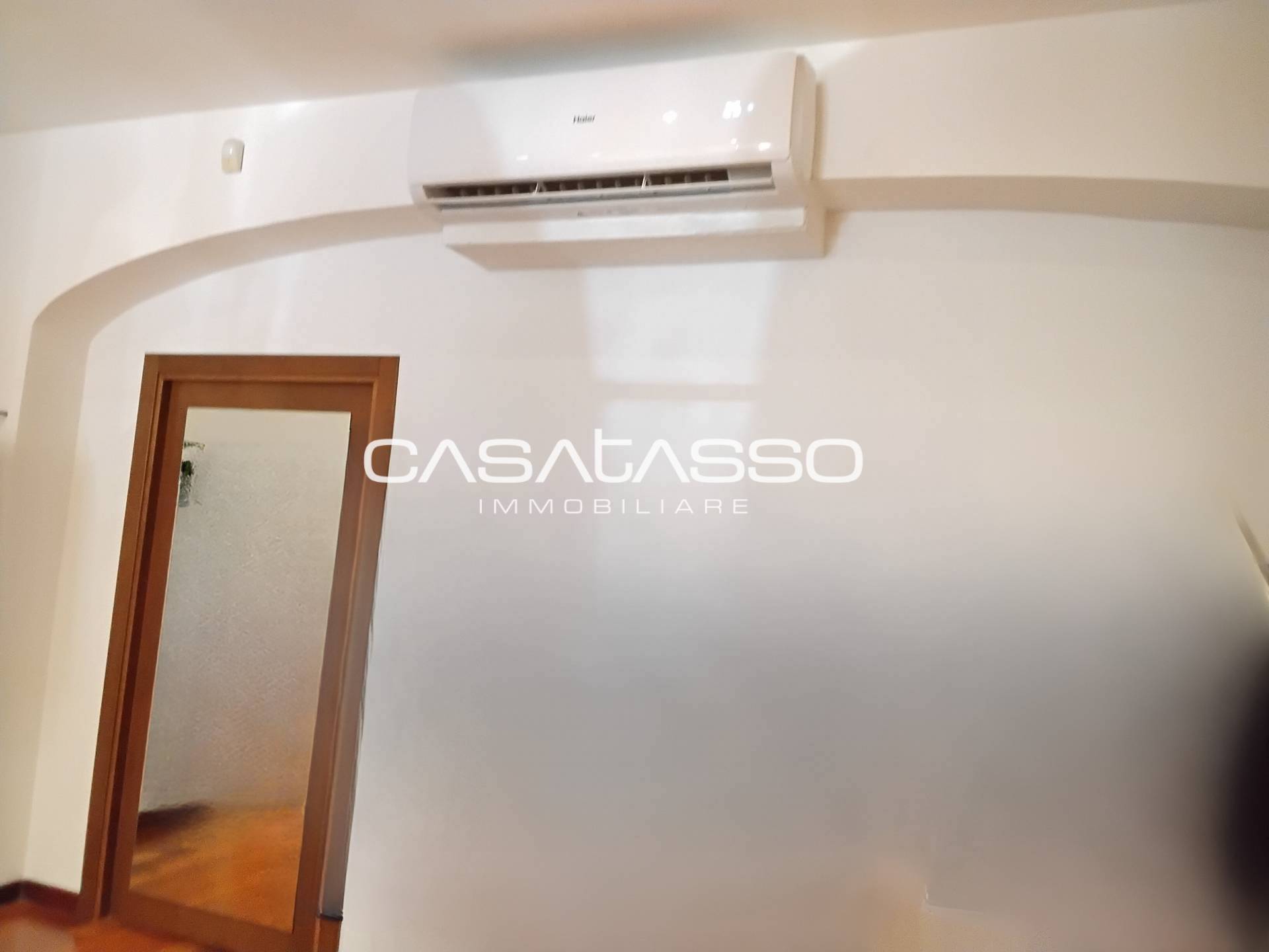 Locale commerciale in vendita a Macerata, C.SO CAVOUR