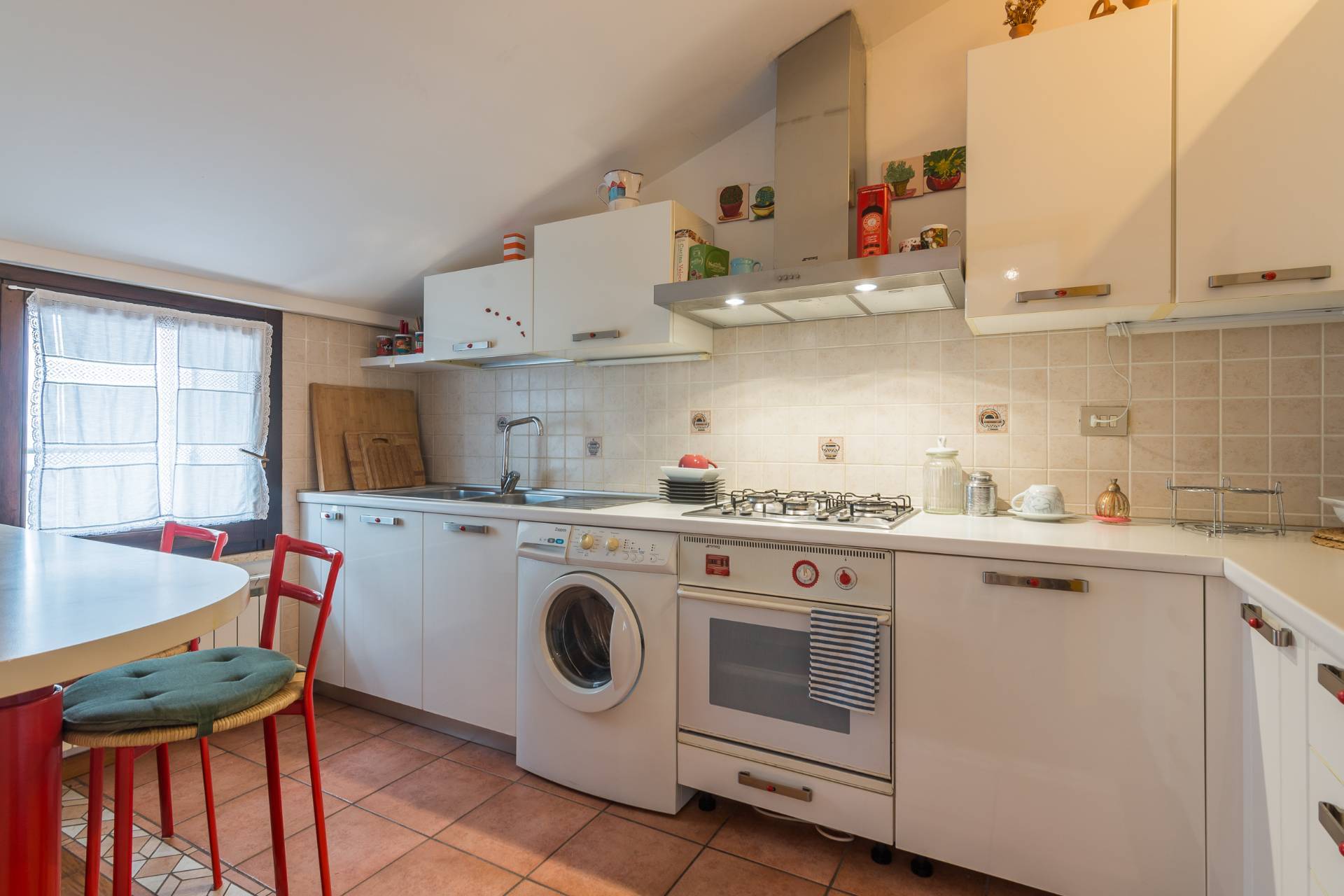 Appartamento in vendita a Macerata, PACE