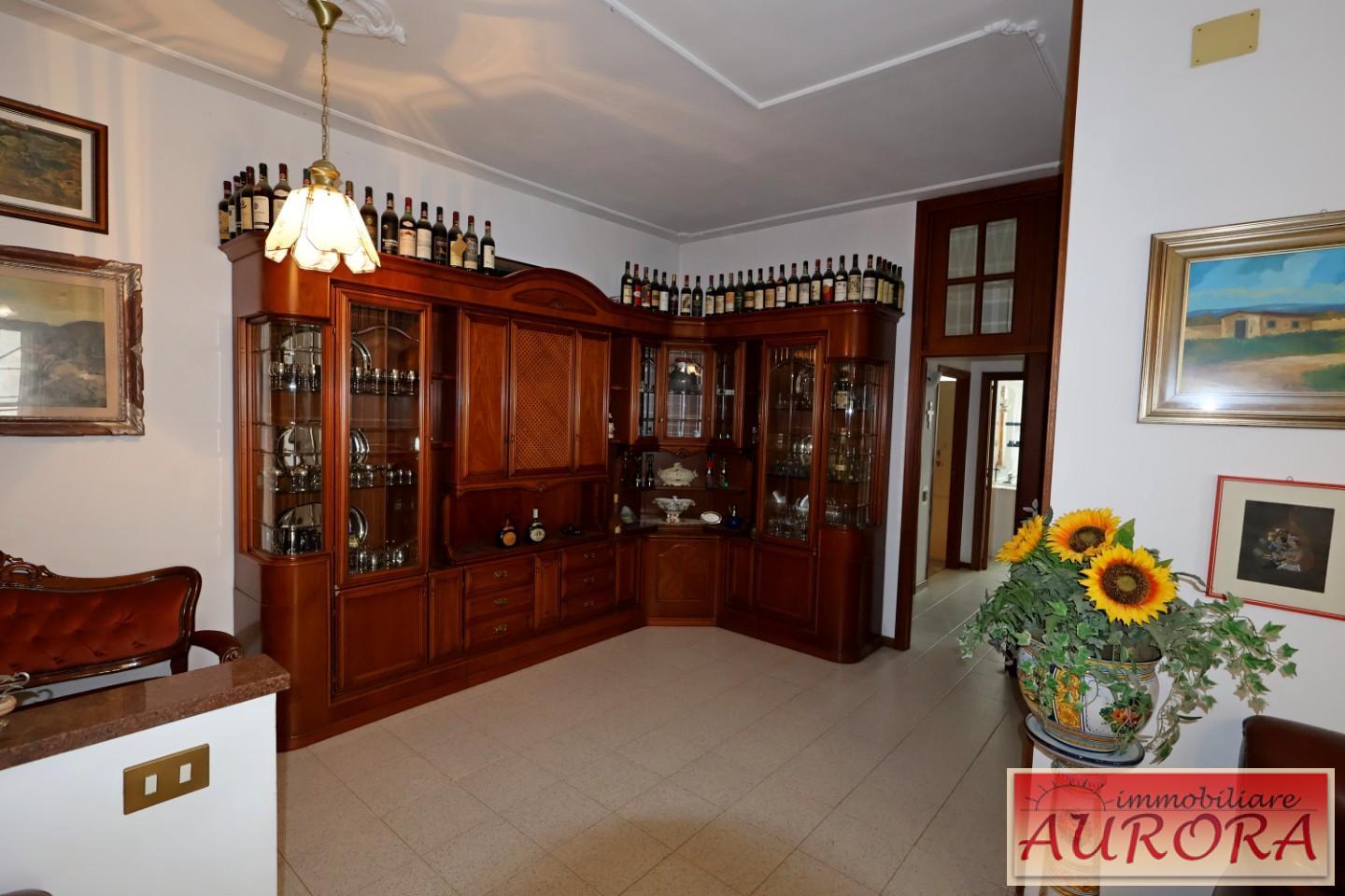 Quadrilocale in vendita a Poggibonsi