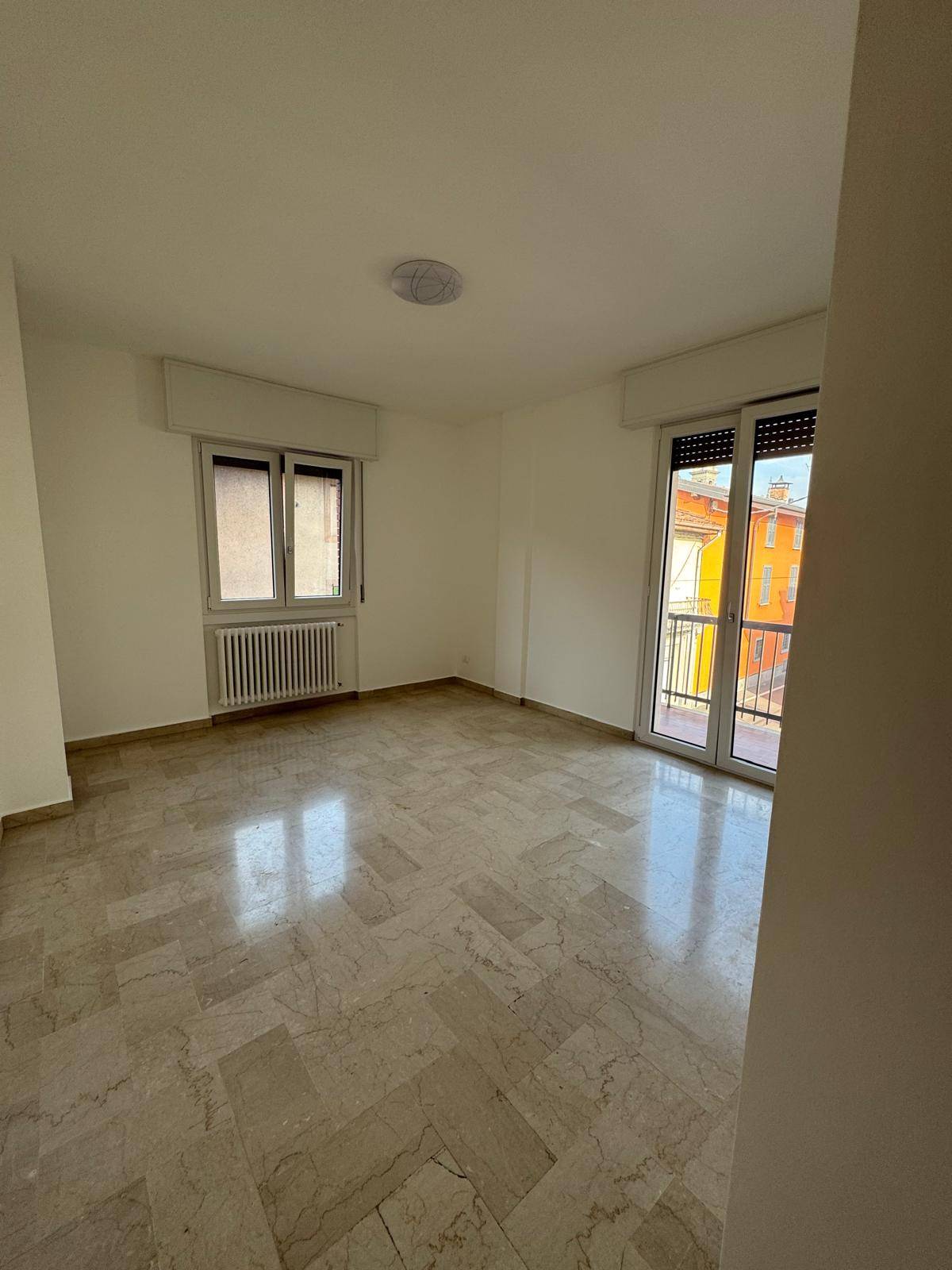 Pentalocale in affitto a Treviolo