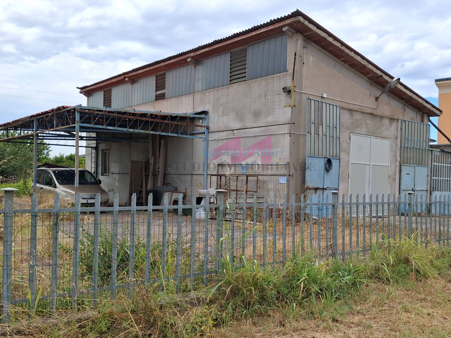 Laboratorio in vendita a Serravalle a Po, Torriana