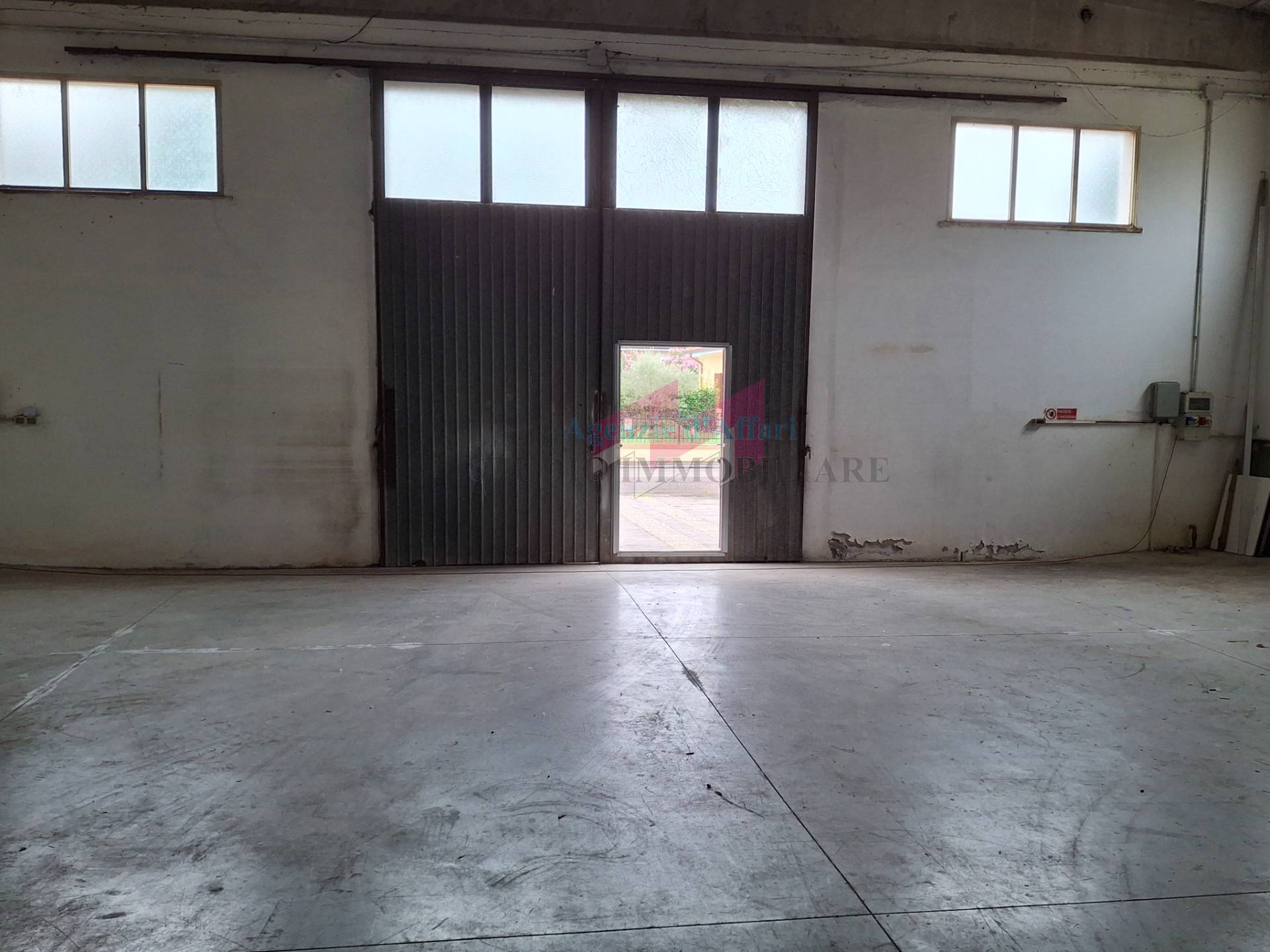 Capannone in affitto a Ostiglia