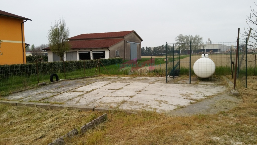 Casa singola in vendita a Serravalle a Po, Libiola