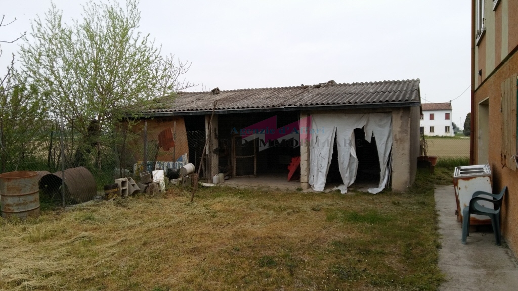 Casa singola in vendita a Serravalle a Po, Libiola