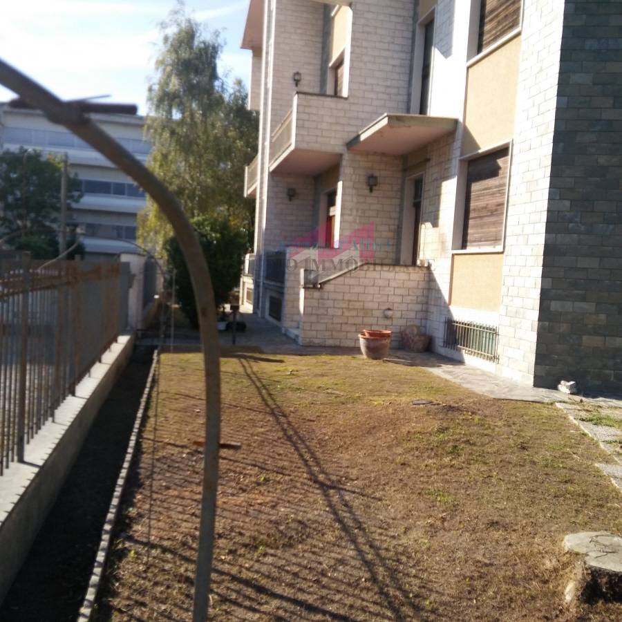 Bifamiliare in vendita a Ostiglia