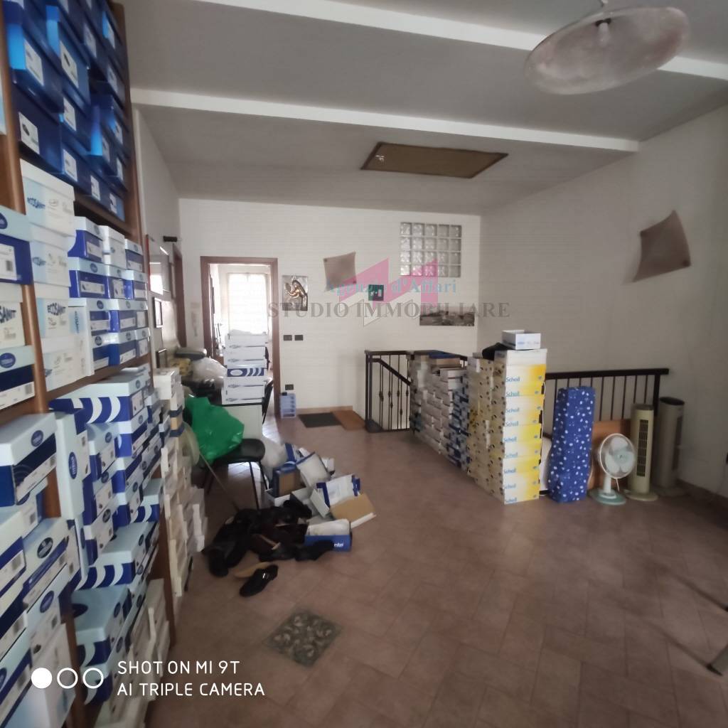 Negozio in vendita a Ostiglia