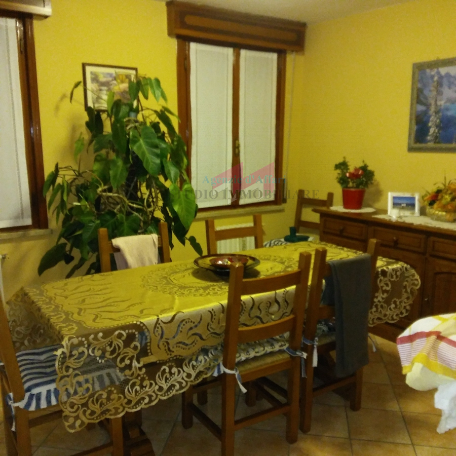 Porzione di fabbricato in vendita a Serravalle a Po, Caselle