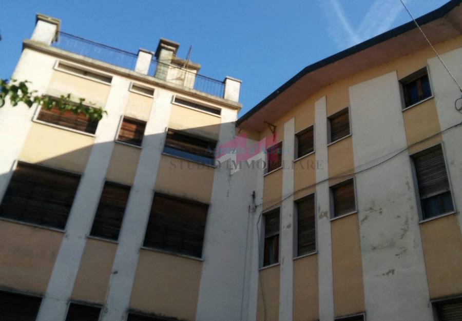 Bifamiliare in vendita a Ostiglia