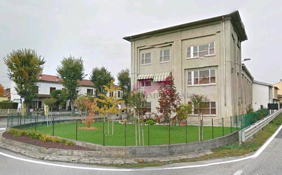 Laboratorio in vendita a Borgo Mantovano, Revere