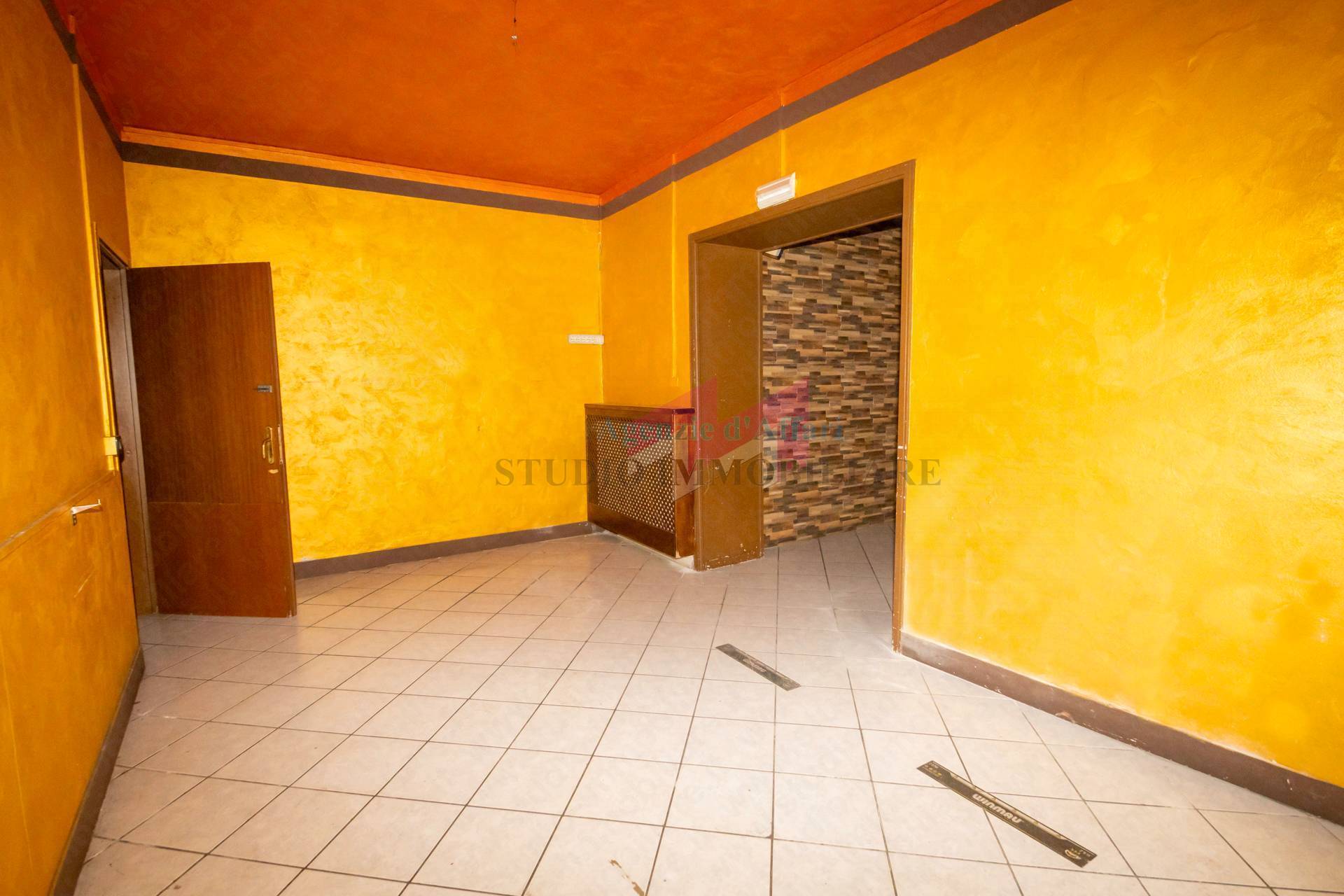 Locale commerciale in affitto a Bergantino