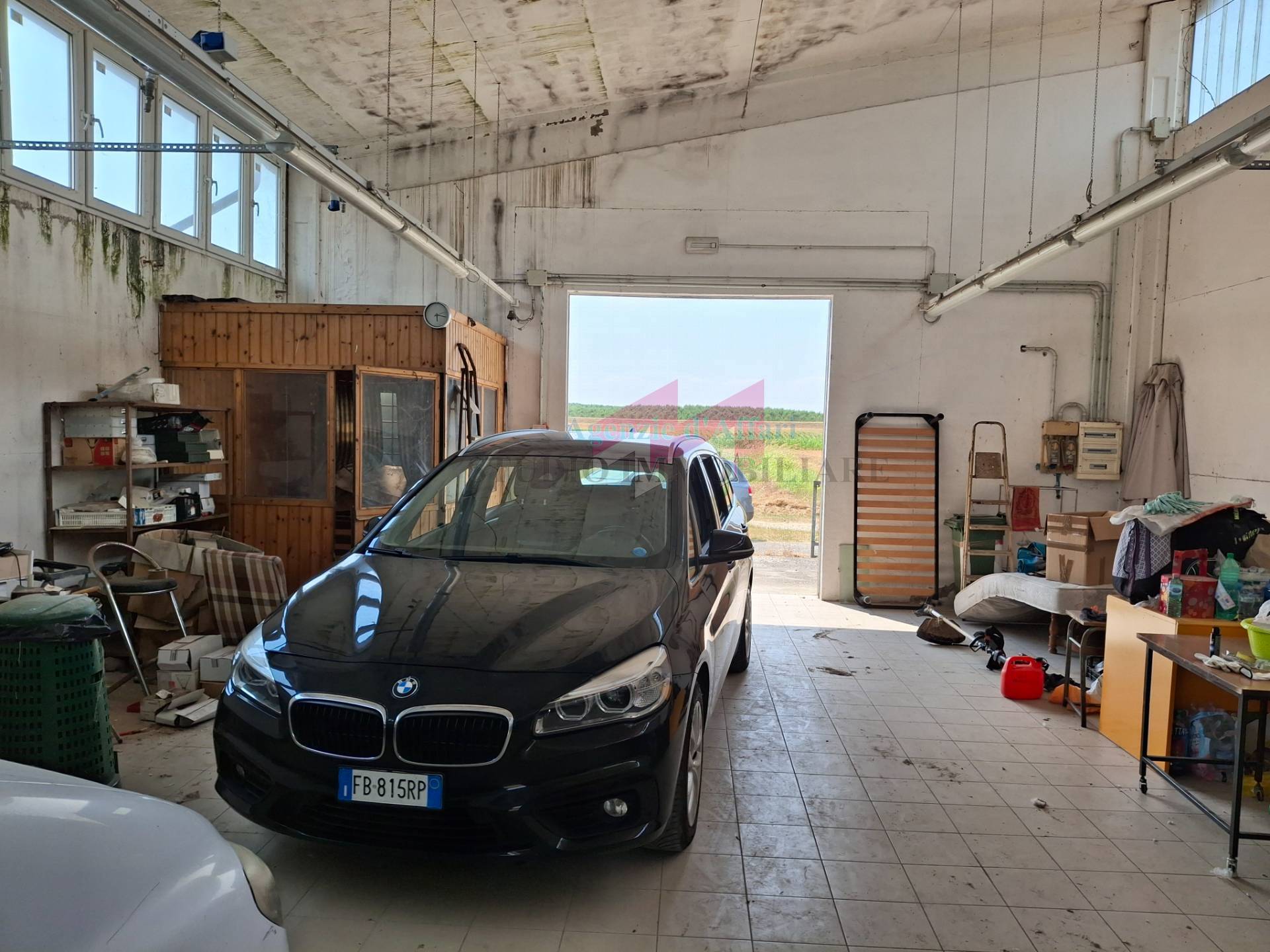 Laboratorio in vendita a Serravalle a Po, Torriana