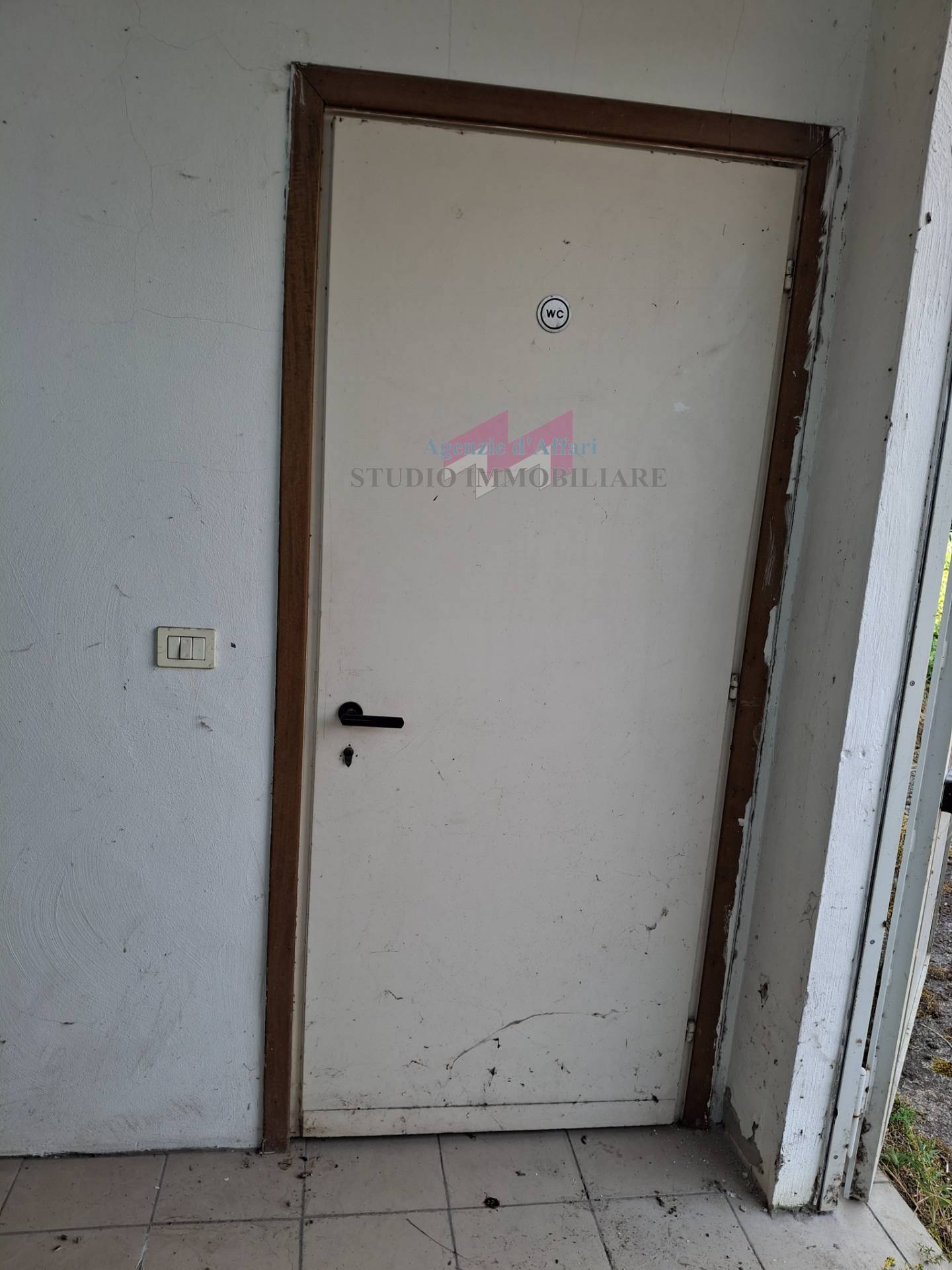 Laboratorio in vendita a Serravalle a Po, Torriana