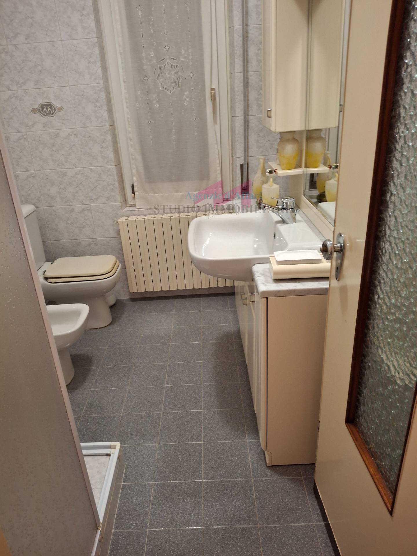 Porzione di fabbricato in vendita a Serravalle a Po