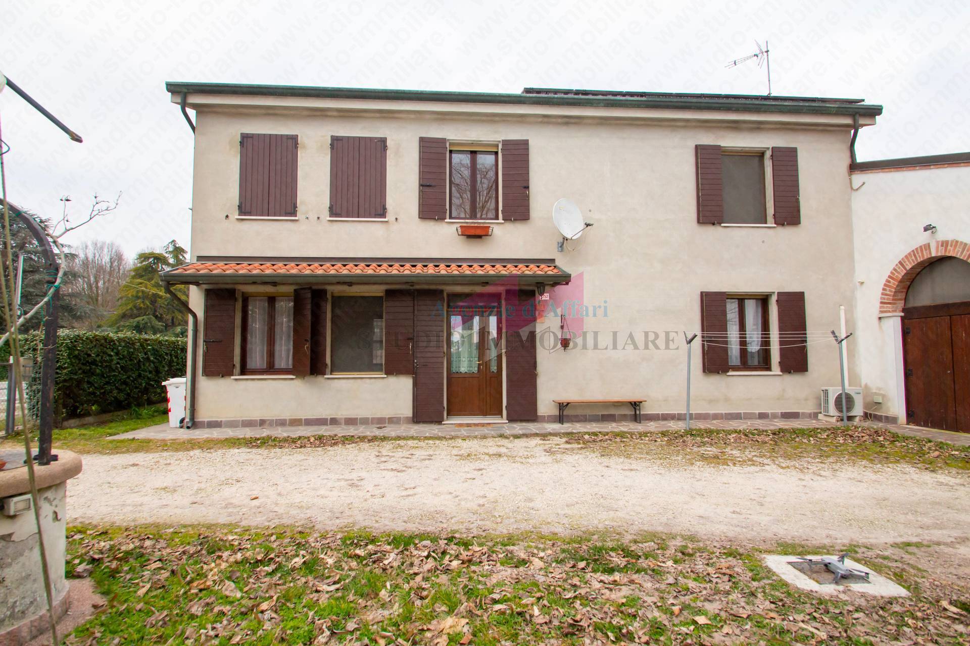 Villa Singola in vendita a Trecenta, Sariano