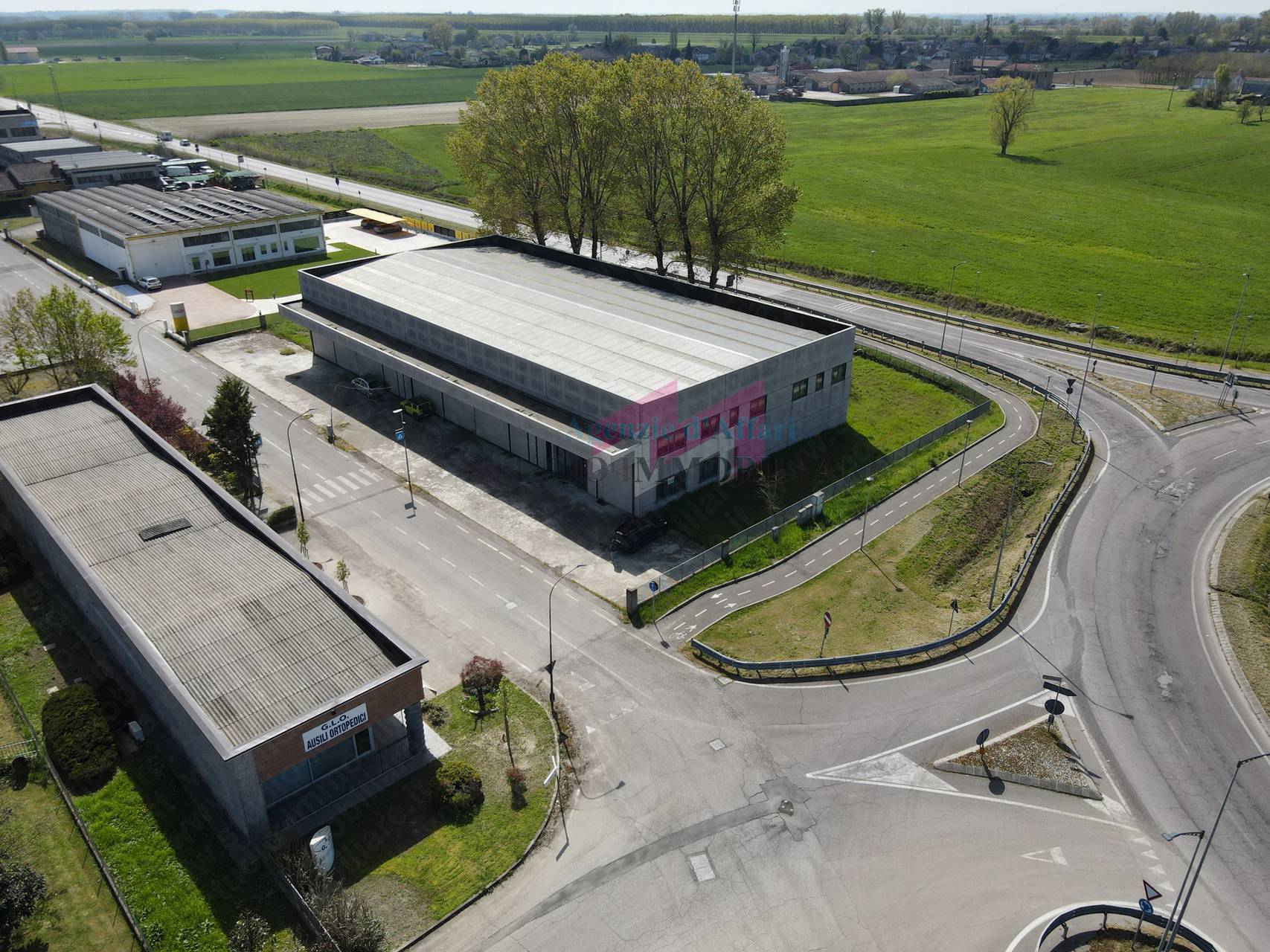 Capannone in vendita a Calto