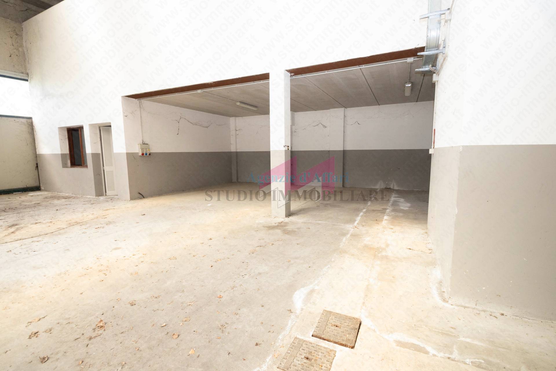Capannone in vendita a Calto