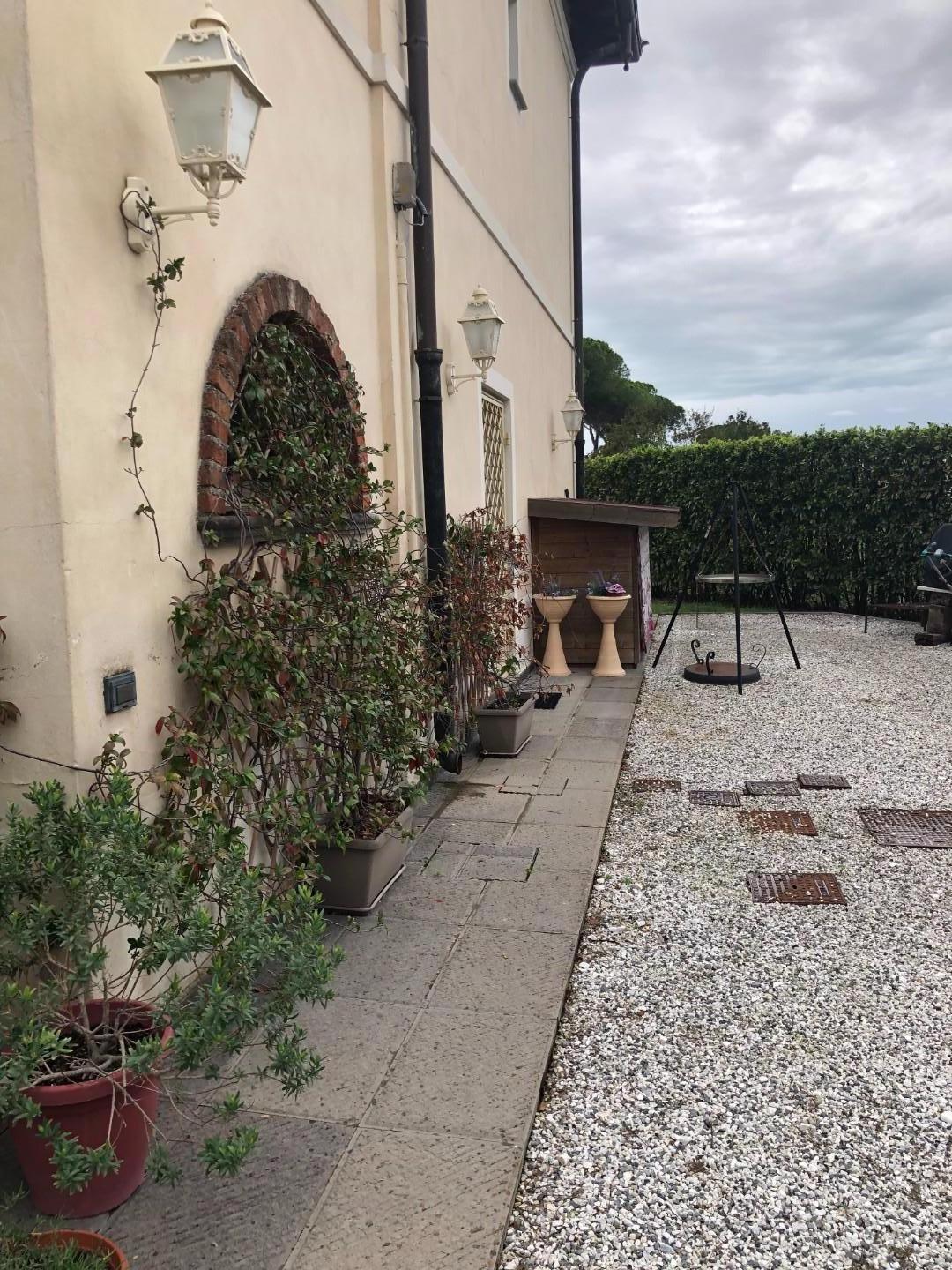 Villa con giardino, San Giuliano Terme ghezzano