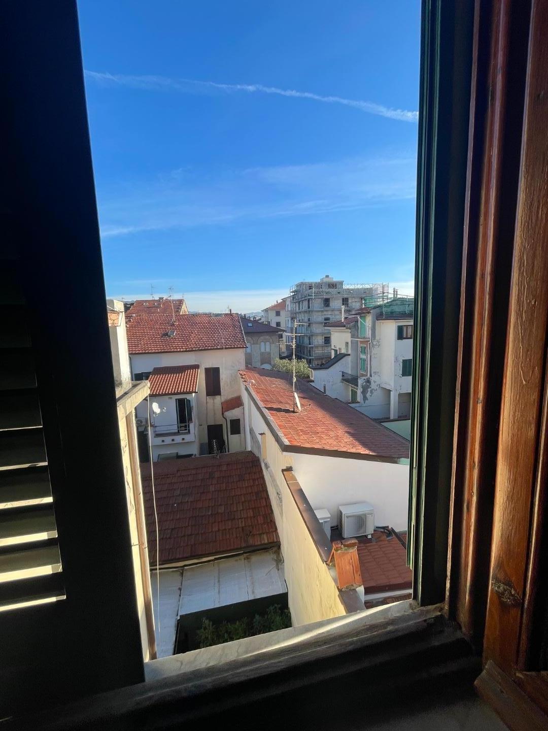 Appartamento con terrazzo, Viareggio centro mare