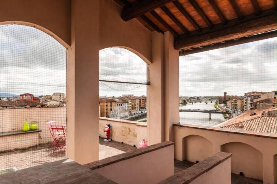 Attico arredato in affitto, Pisa lungarni