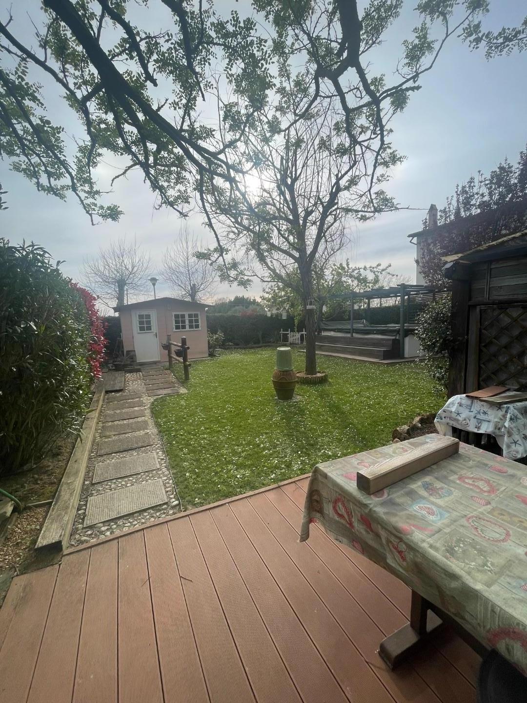 Rustico con giardino, Pisa marina di