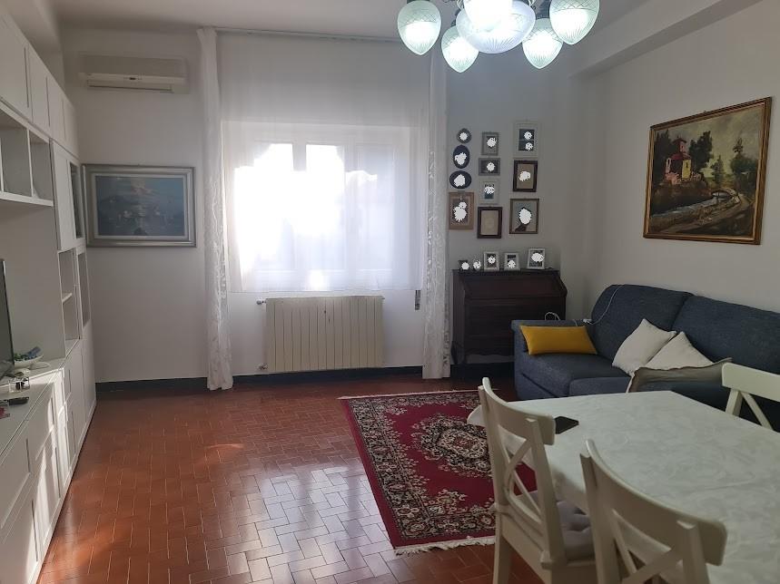 Casa indipendente con giardino, Carrara avenza