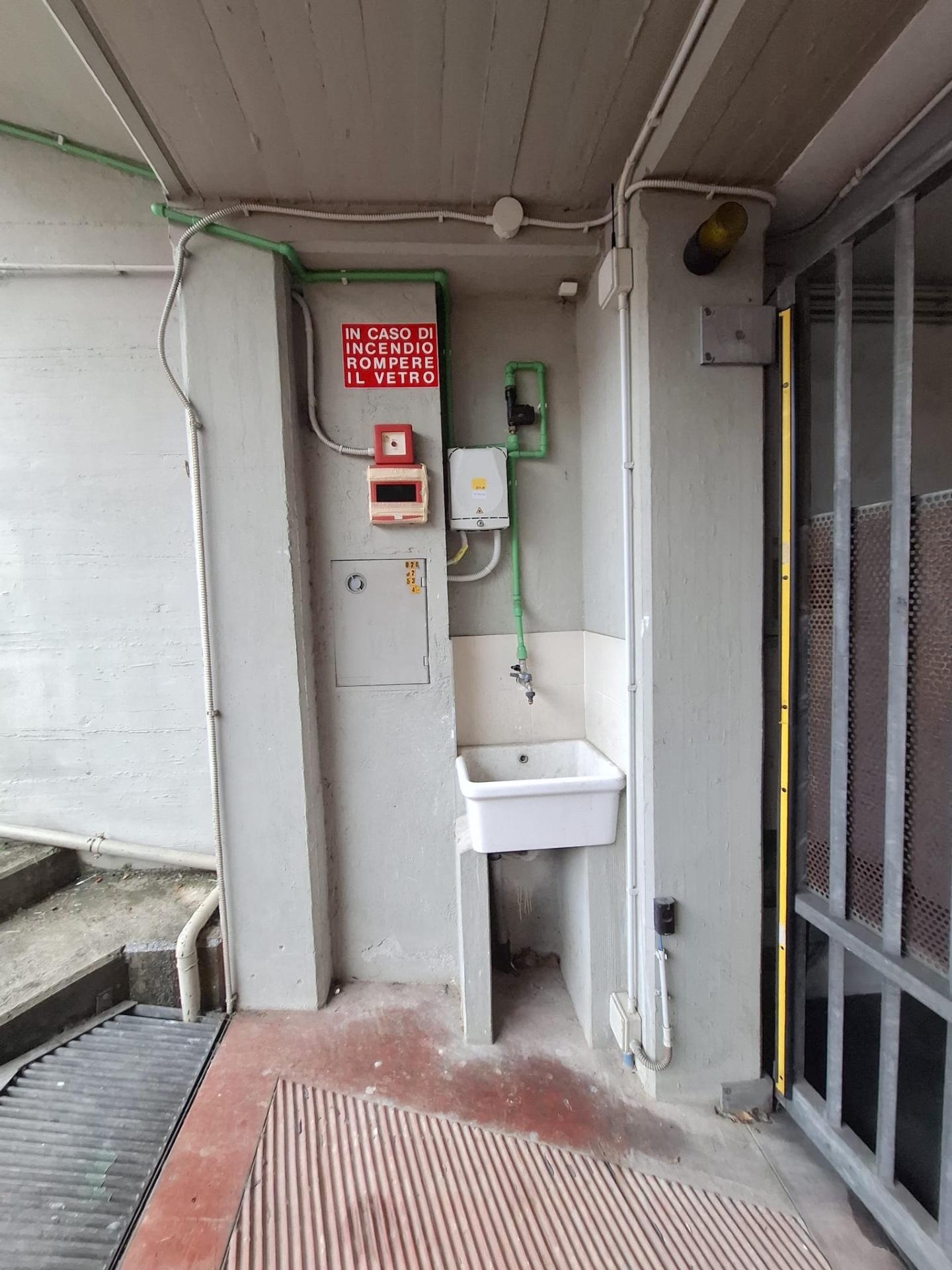 Box/Garage 15mq in vendita, Carrara avenza