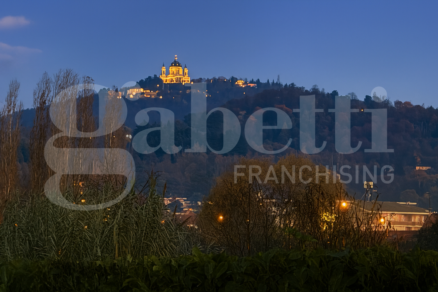 Quadrilocale arredato in affitto a Torino