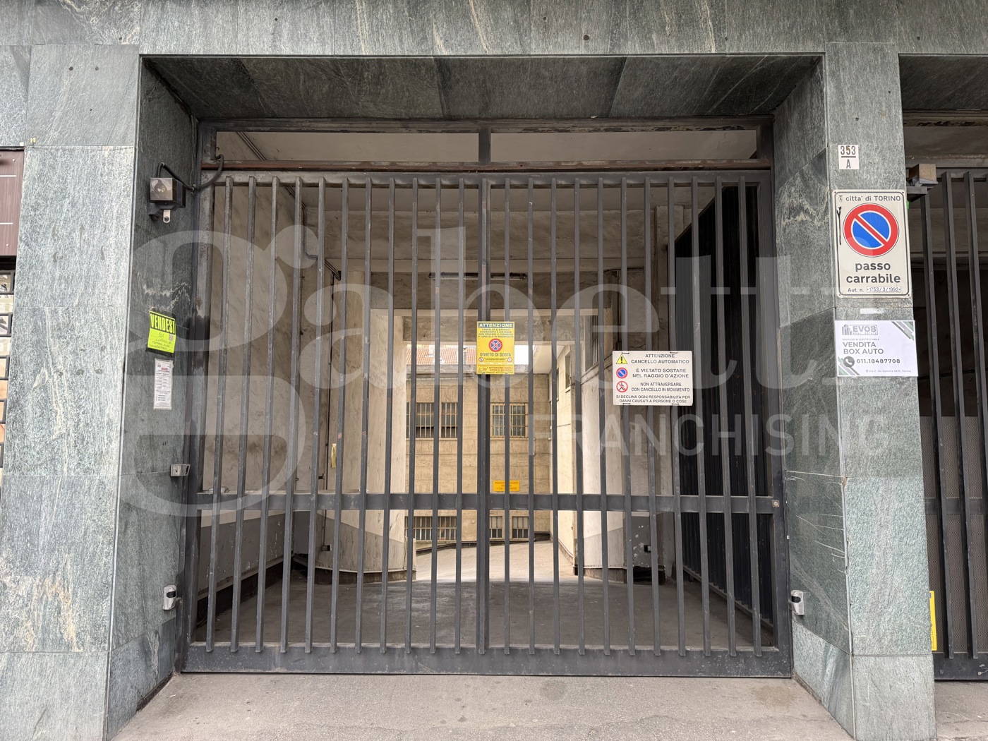 Box/Garage 55mq in vendita a Torino