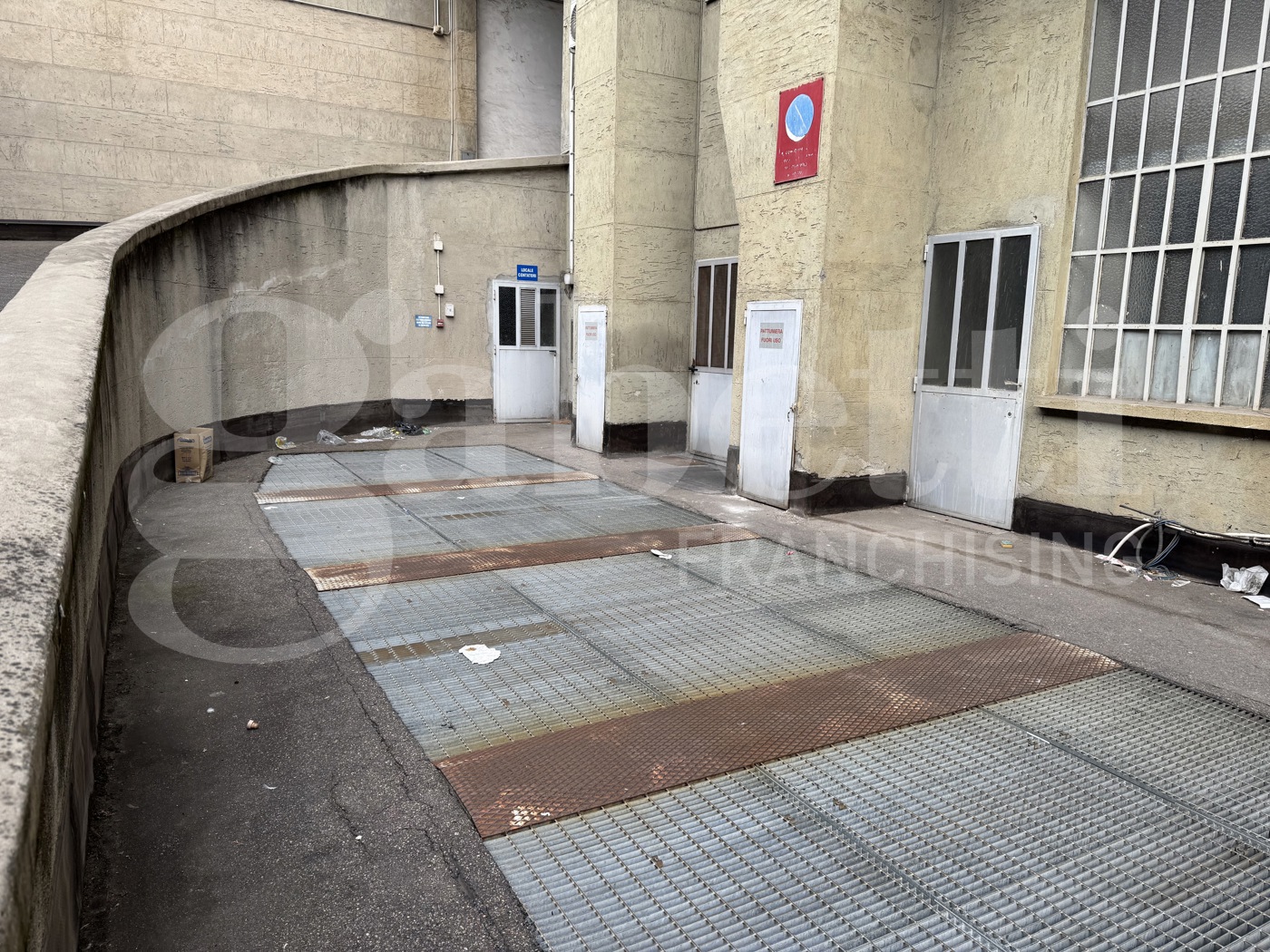 Magazzino in vendita a Torino