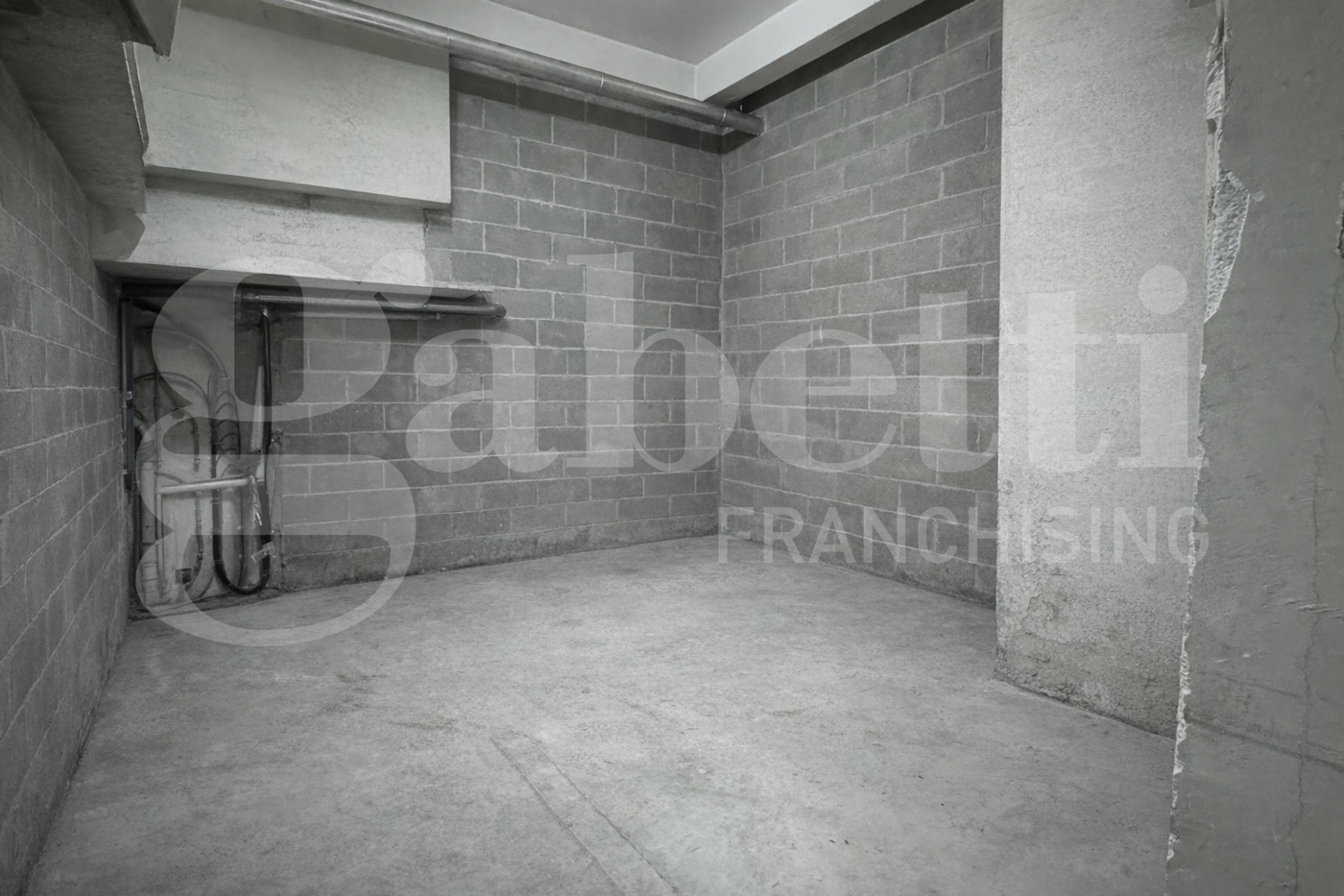 Box/Garage 55mq in vendita a Torino