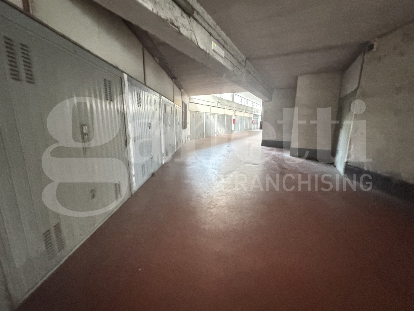 Box/Garage 23mq in vendita a Torino