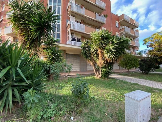 Negozio in vendita in via e. berlinguer 5, Civitavecchia