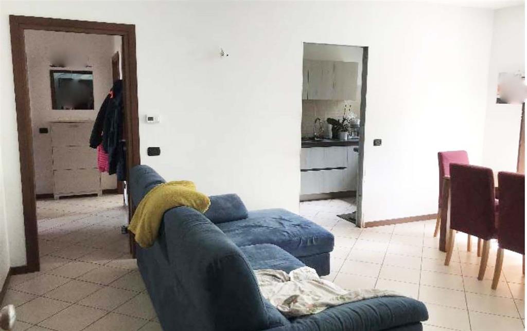 Appartamento in vendita in via leopardi 42, Vergiate