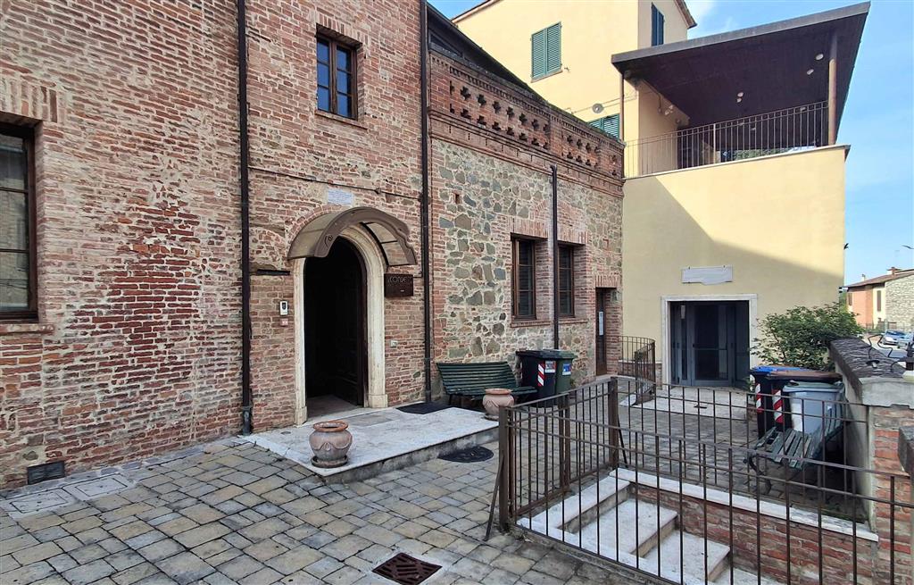 Casa vacanza in vendita in via passeggio giuseppe garibaldi 52, Torrita di Siena