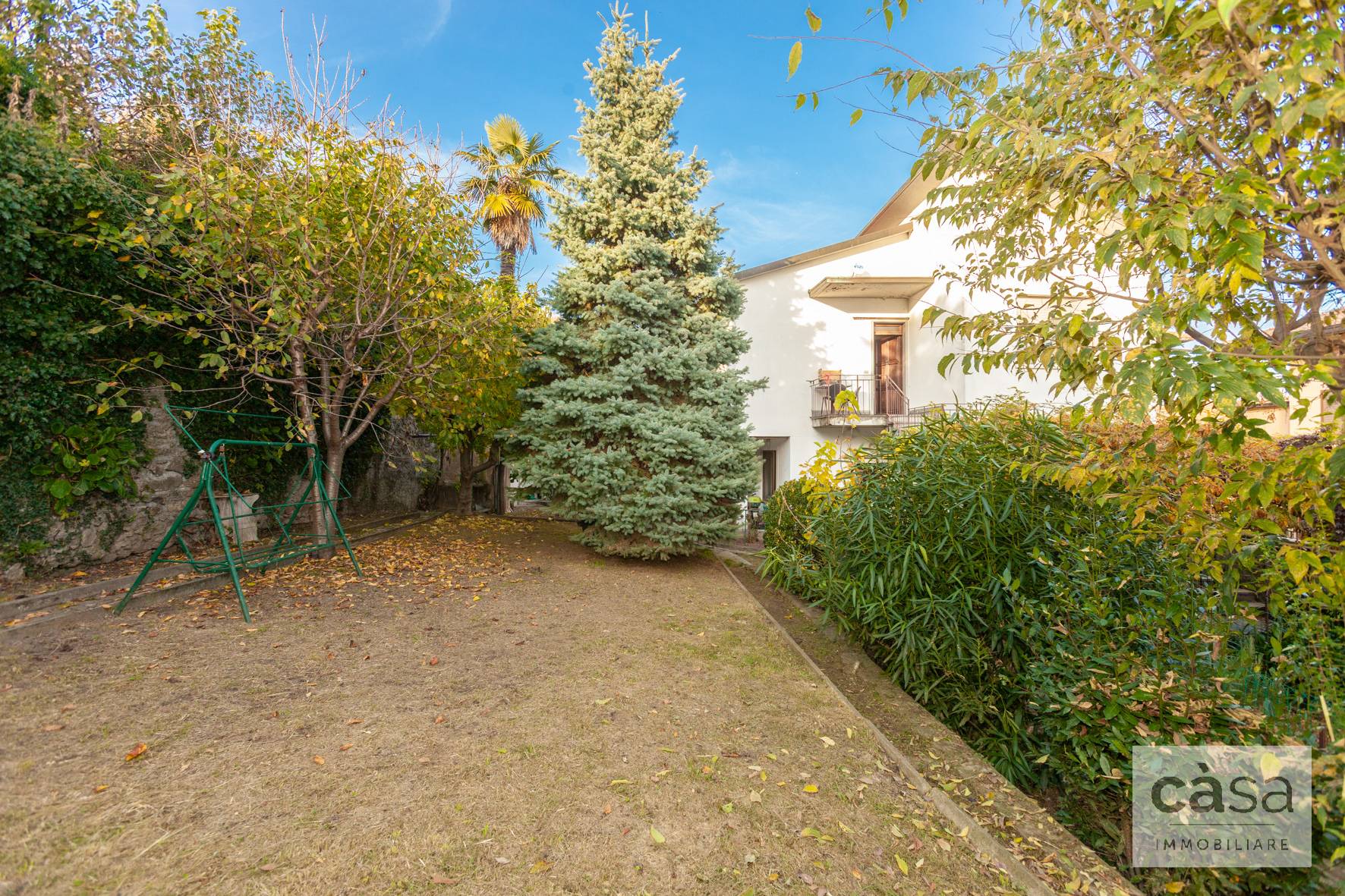 Porzione di Casa in vendita a Gazzada Schianno, Gazzada