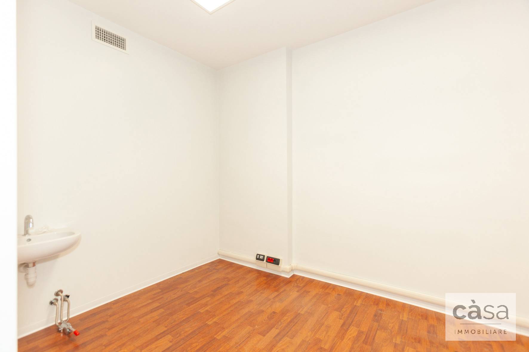 Negozio in vendita a Varese