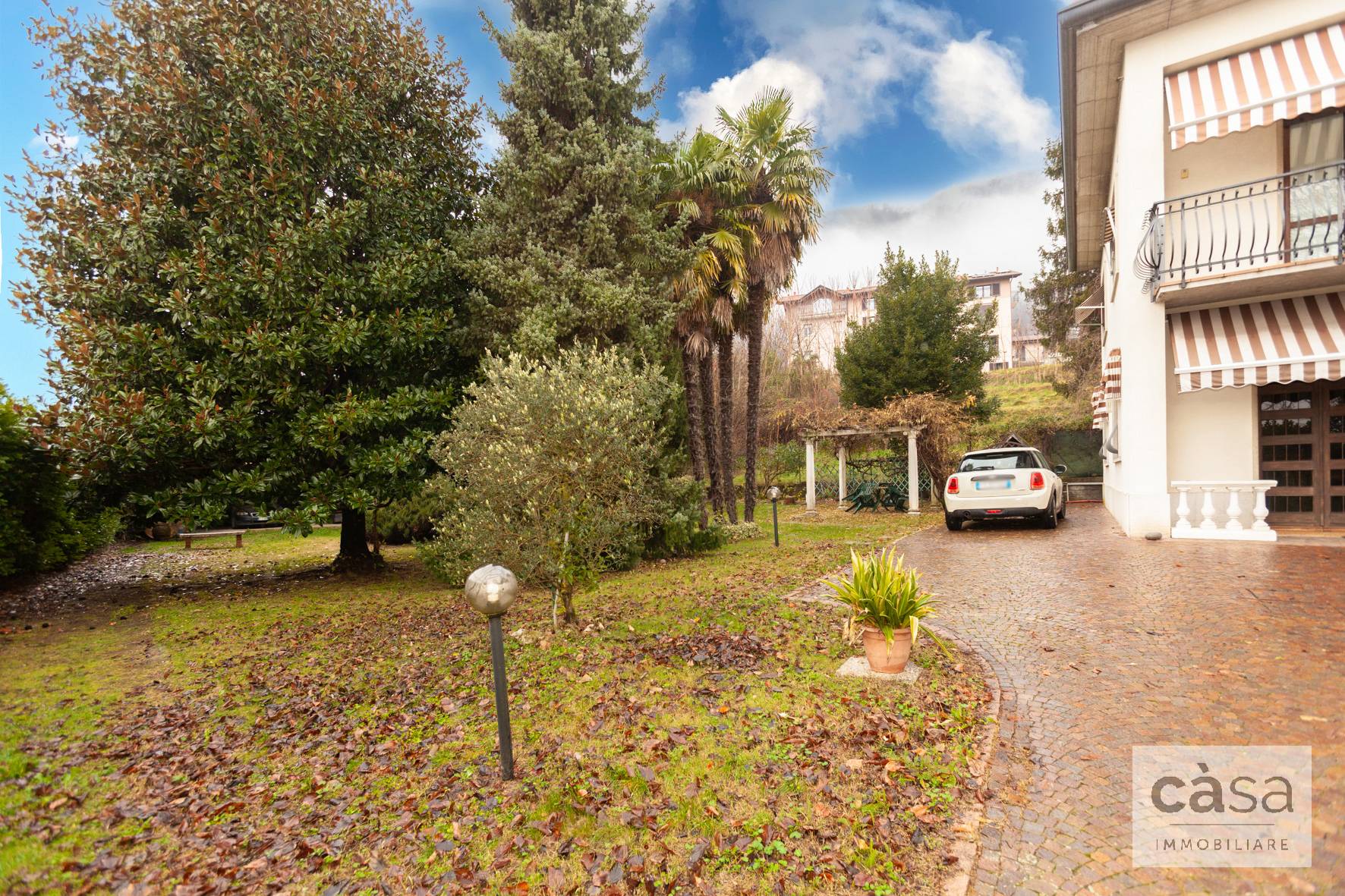 Villa in vendita a Induno Olona