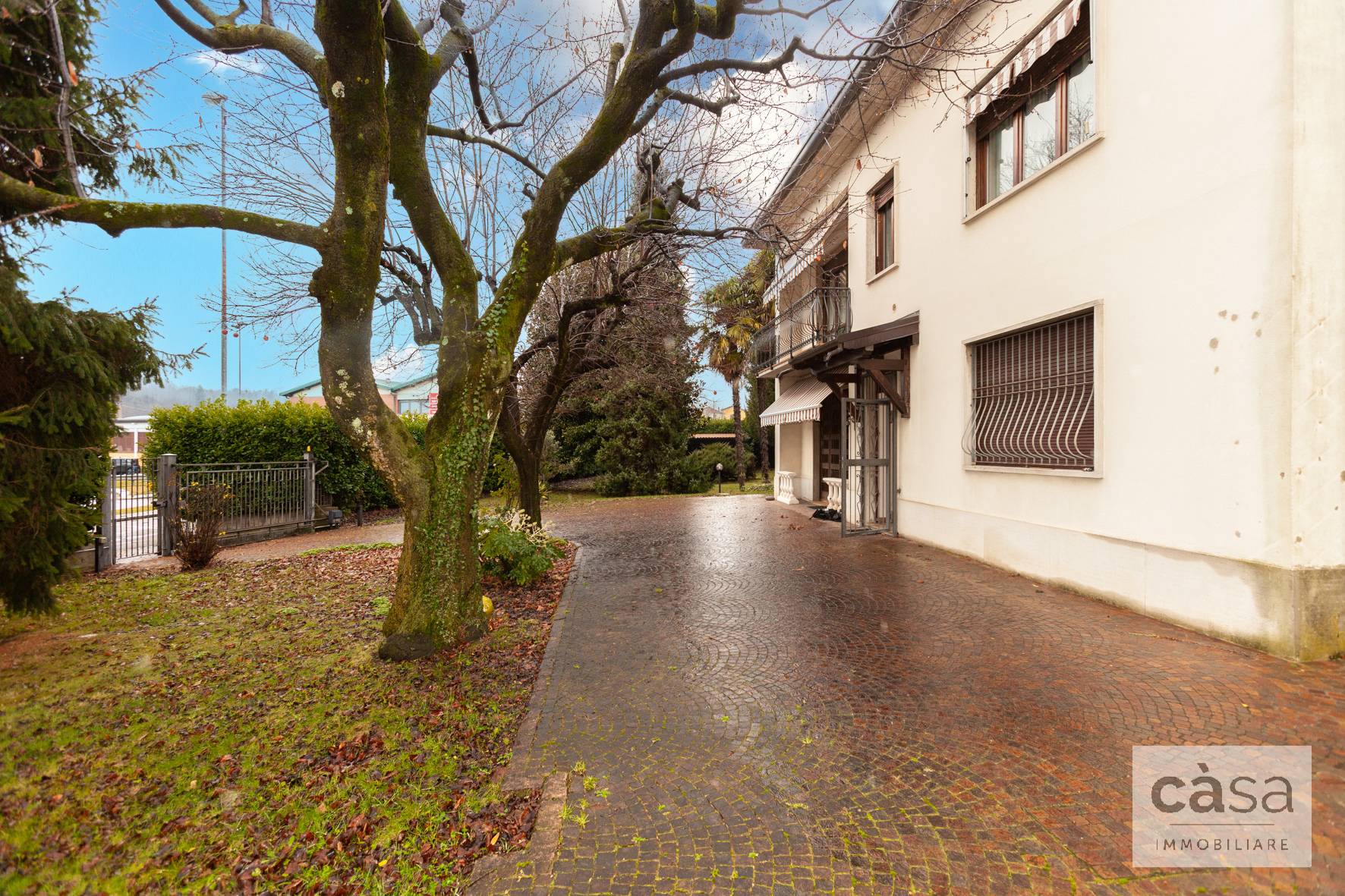 Villa in vendita a Induno Olona