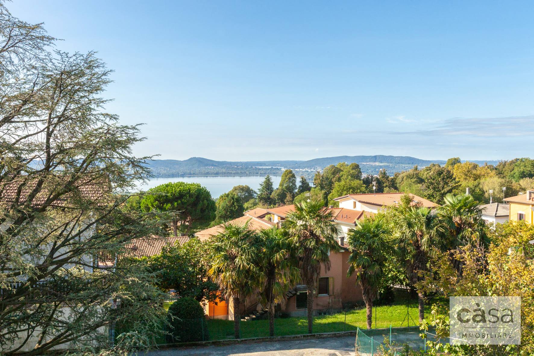 Villa in vendita a Comerio