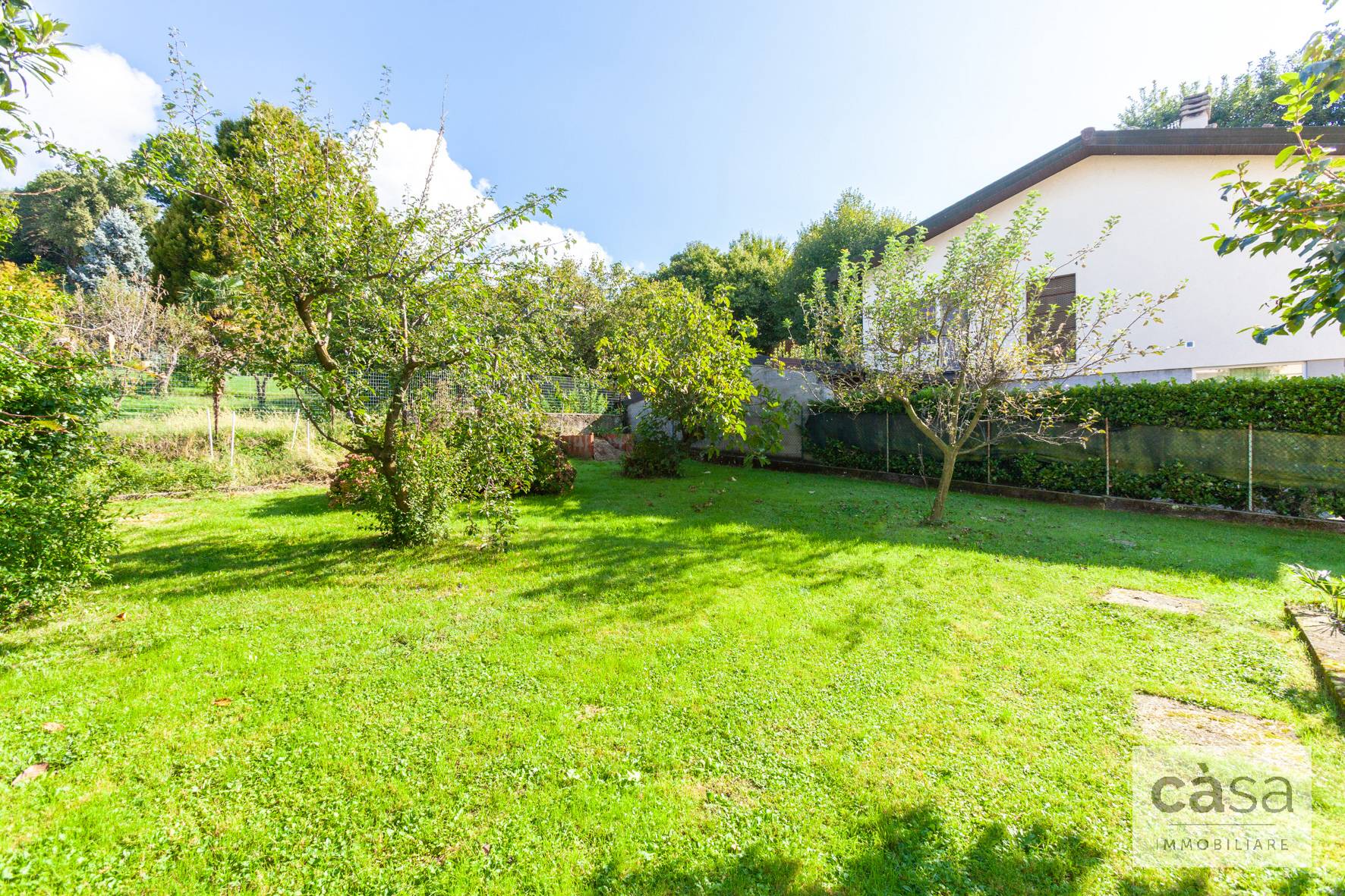 Villa in vendita a Comerio