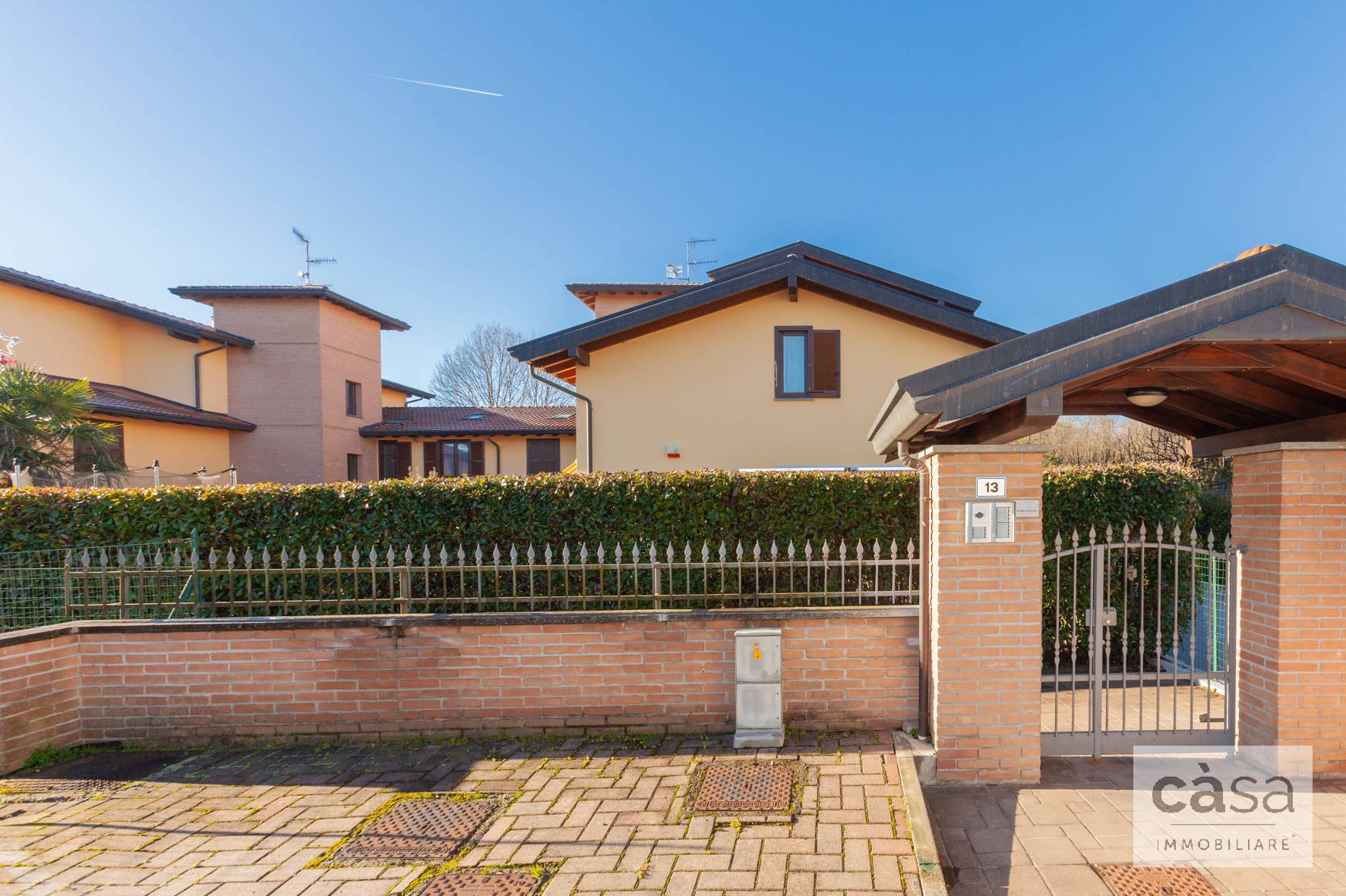 Appartamento in vendita a Lozza