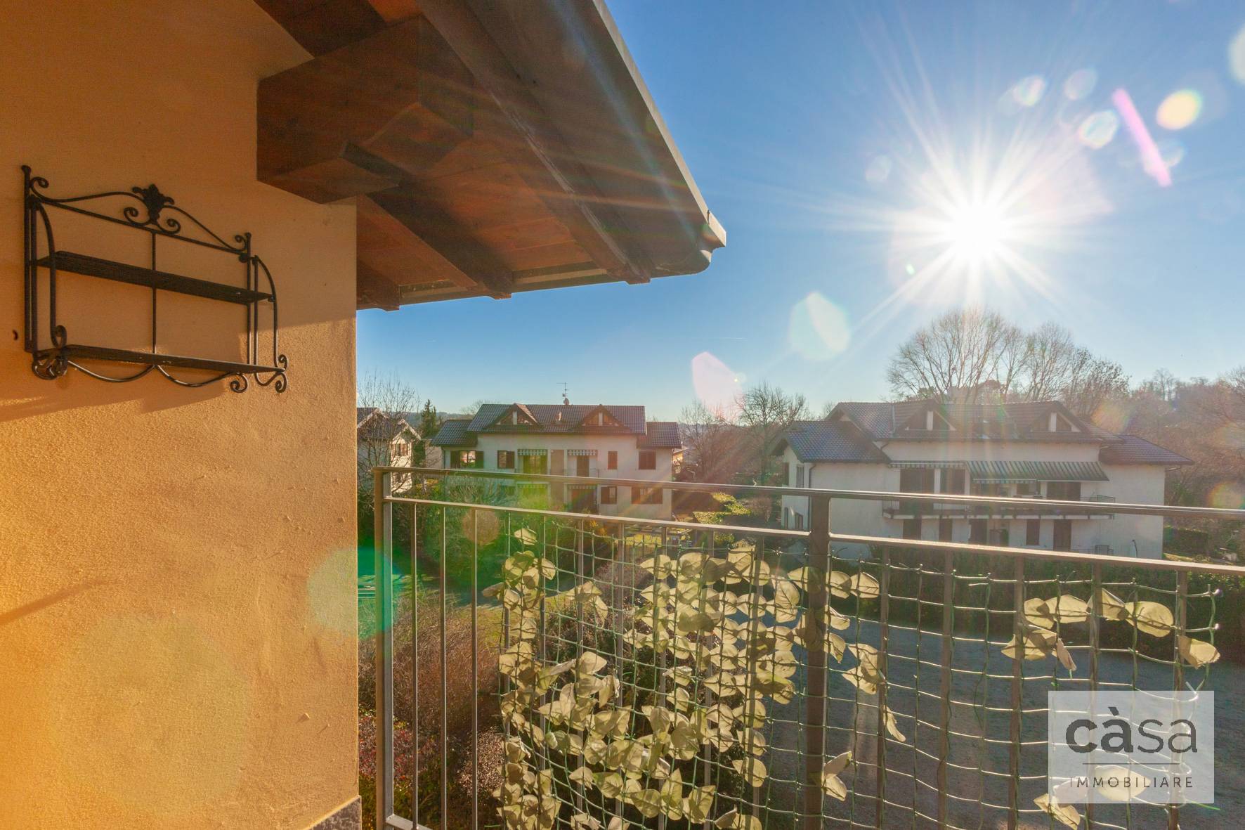 Appartamento in vendita a Lozza