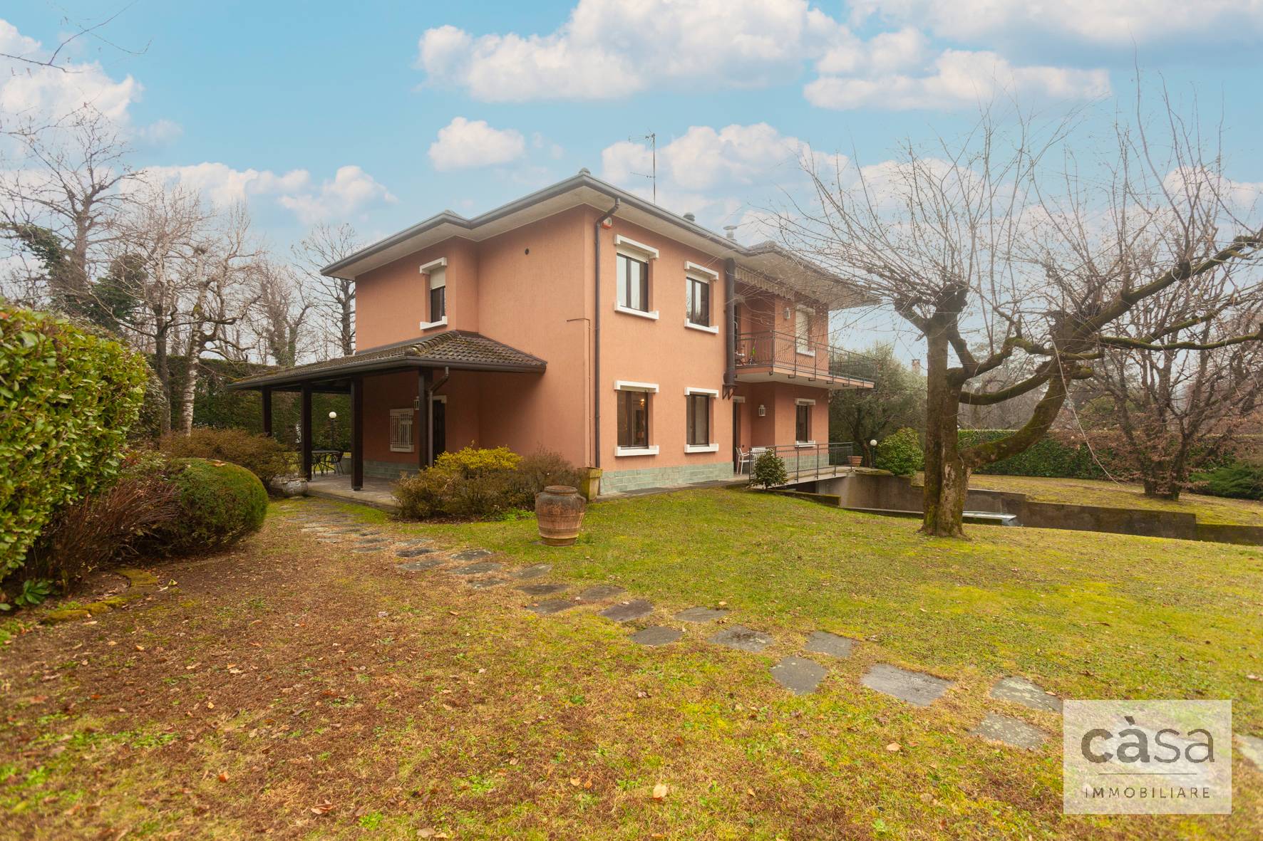 Villa in vendita a Clivio