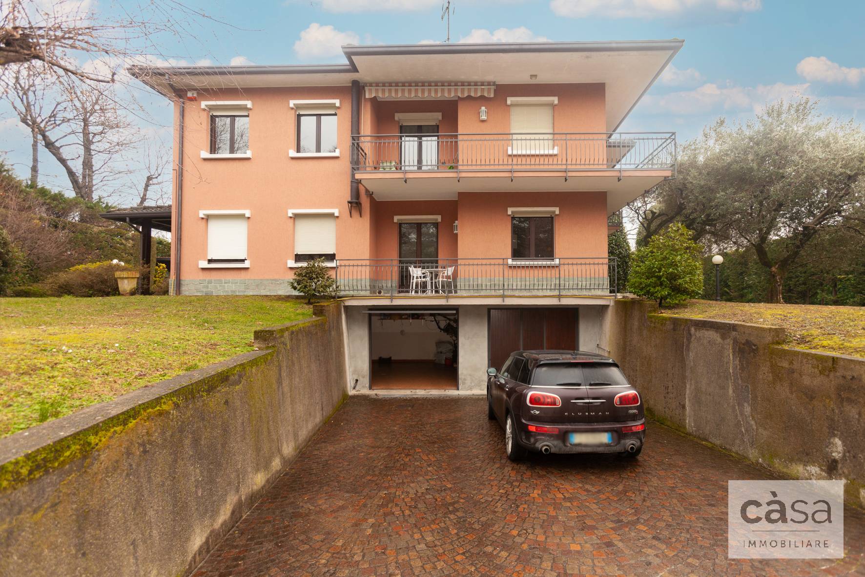 Villa in vendita a Clivio