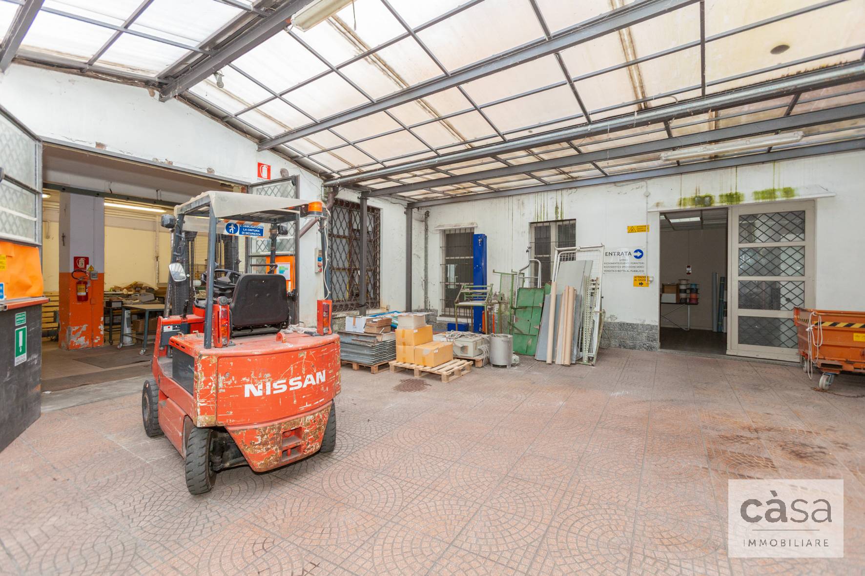Capannone in vendita a Varese, Valganna