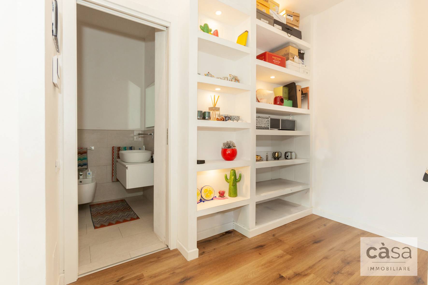 Appartamento in vendita a Varese, Centro