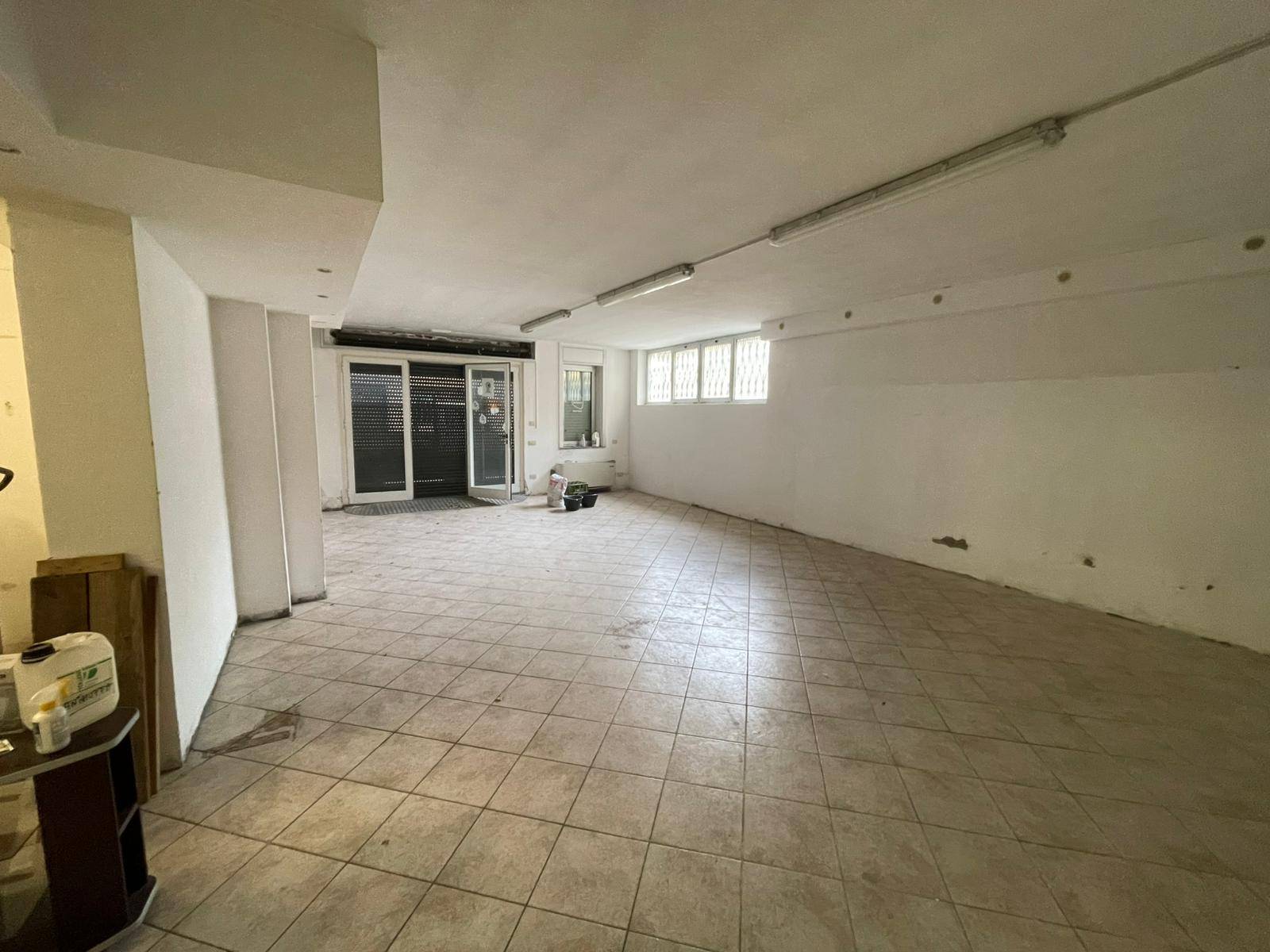 Magazzino in affitto a Varese