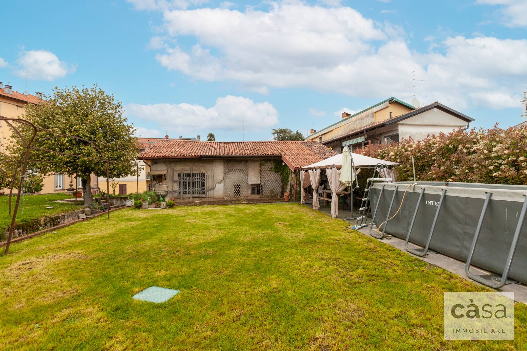 Porzione di Casa in vendita a Vedano Olona