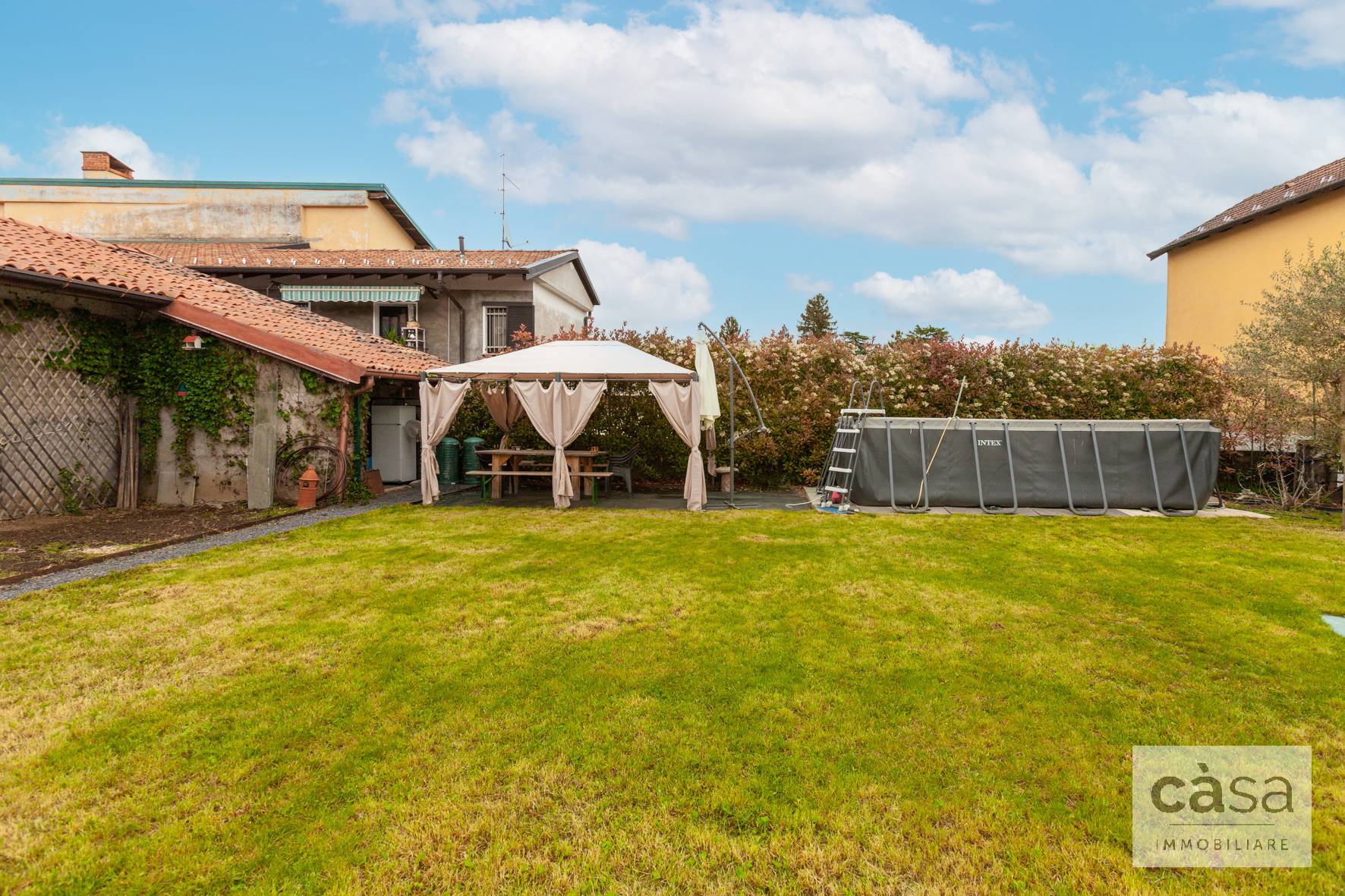 Porzione di Casa in vendita a Vedano Olona